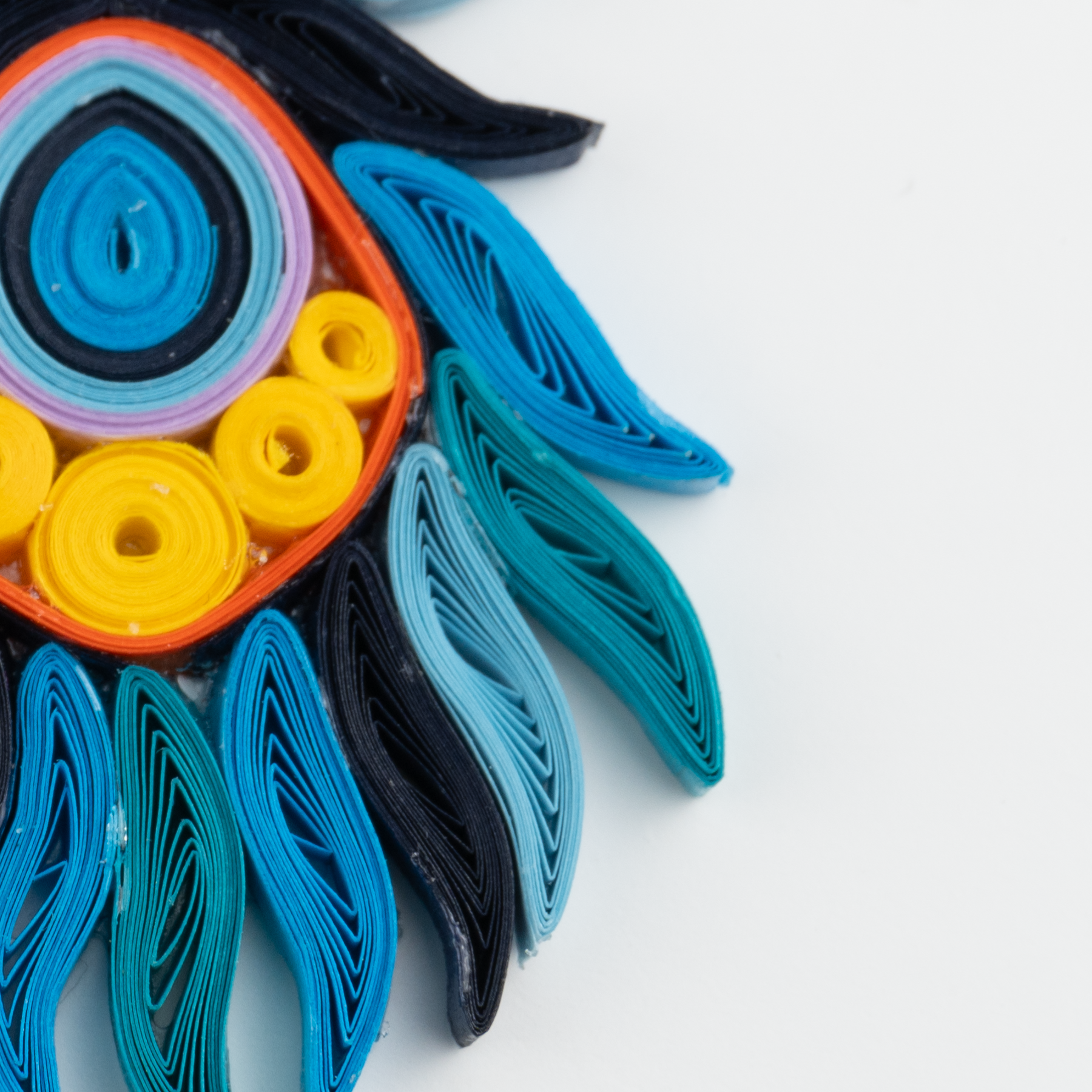 Aretes Plumas Azules Rollito