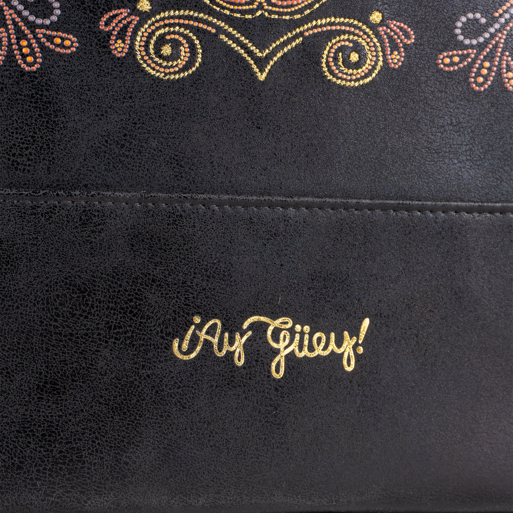 Mochila Modelo Arco para mujer color negro - Colección CALAVERA ORO